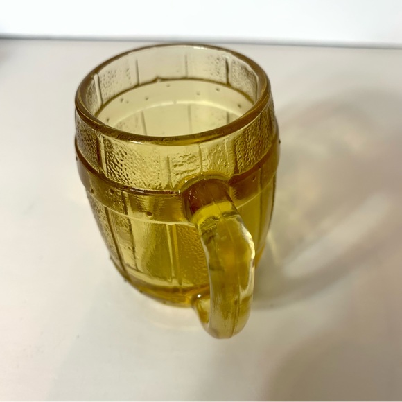 Vinatge tooth pick holder. Amber glass barrel stein shaped glass - Picture 3 of 6
